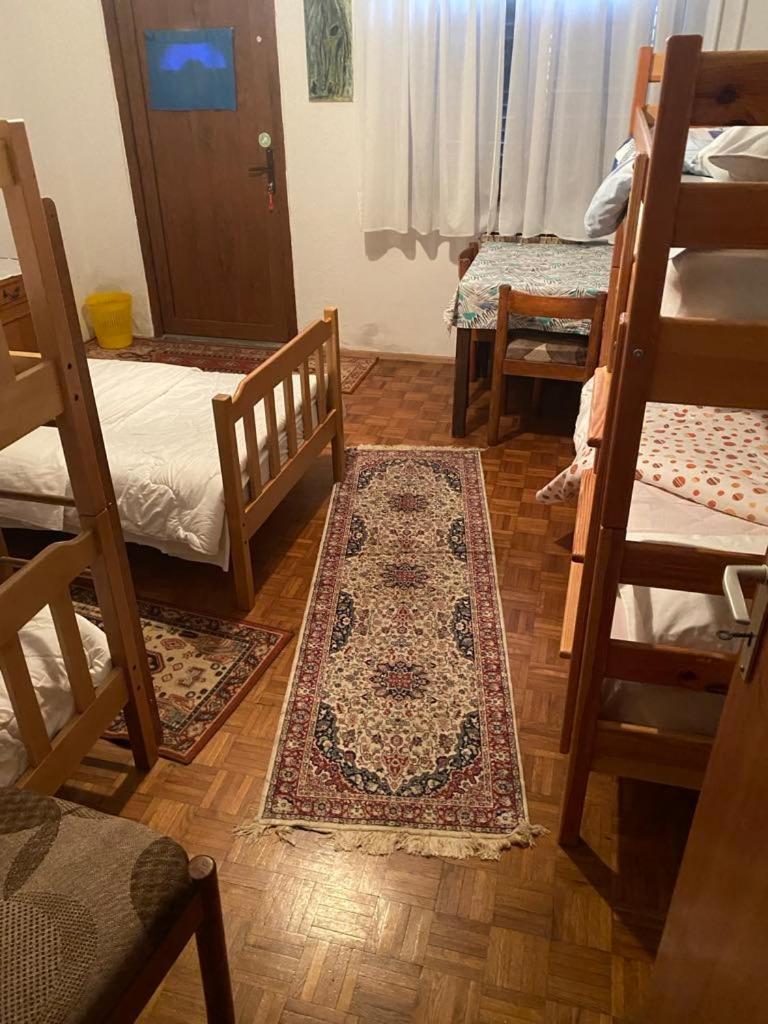 Hostel-Sezanalokev B&B Dış mekan fotoğraf